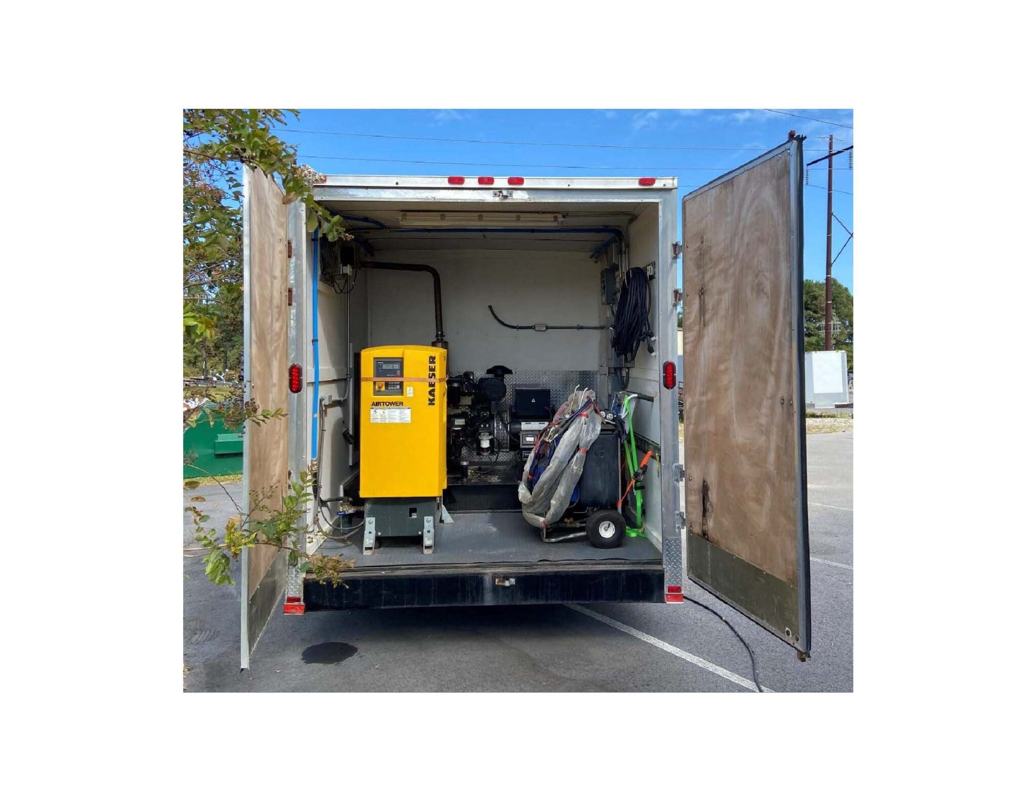 Xp2 Functional Rig Used E-XP2 Sprayfoam/Polyurea Rig,28' Gooseneck Trailer, (2) T1 ...