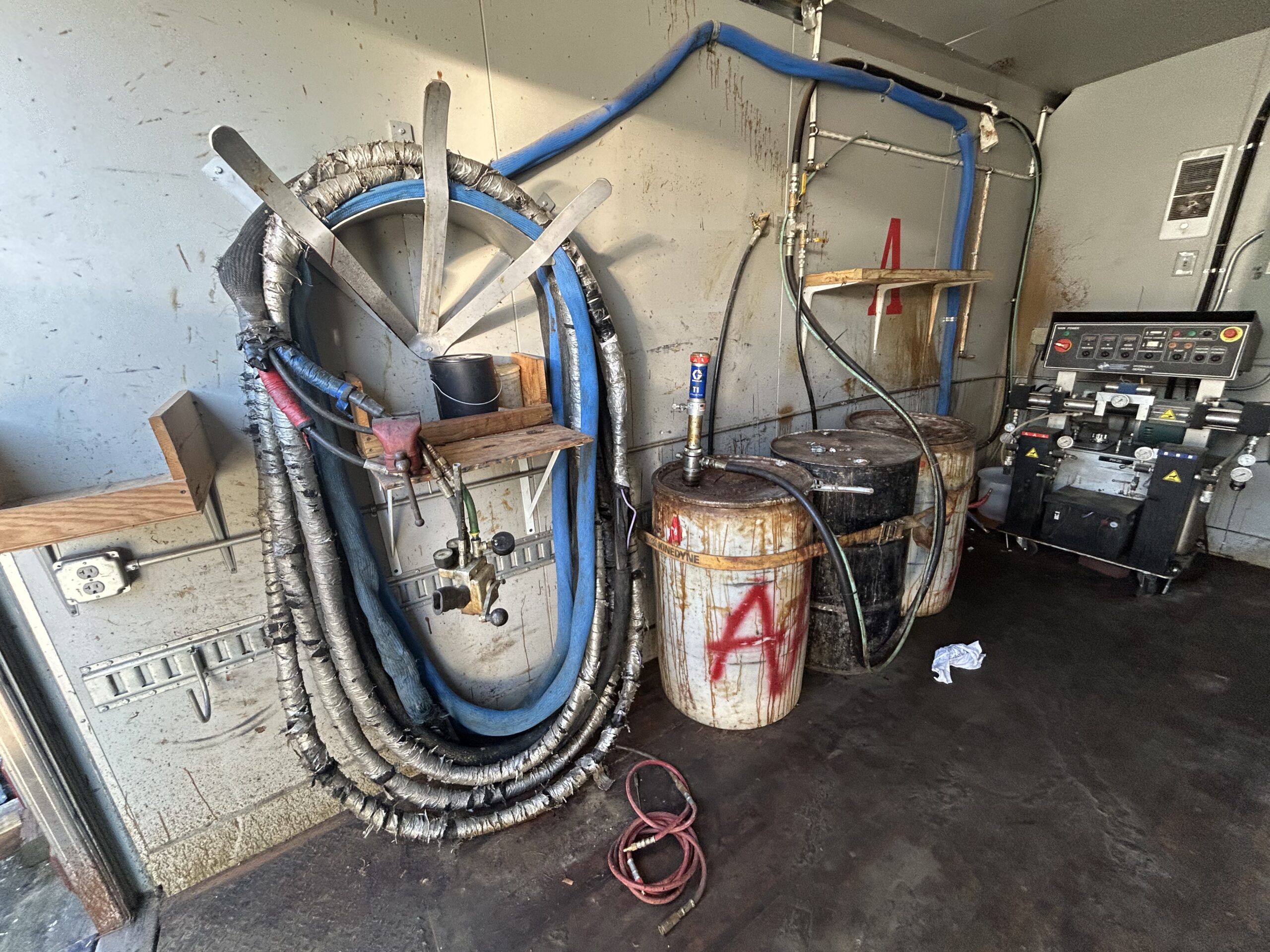 Used 2016 PMC PH-25 Box Truck Spray Foam Rig, 60' Heated Hose, (2) T1 Transfer Pumps, 5HP Compressor 37.5KW Diesel Generator, 20 CFM Air Dryer - Image 15